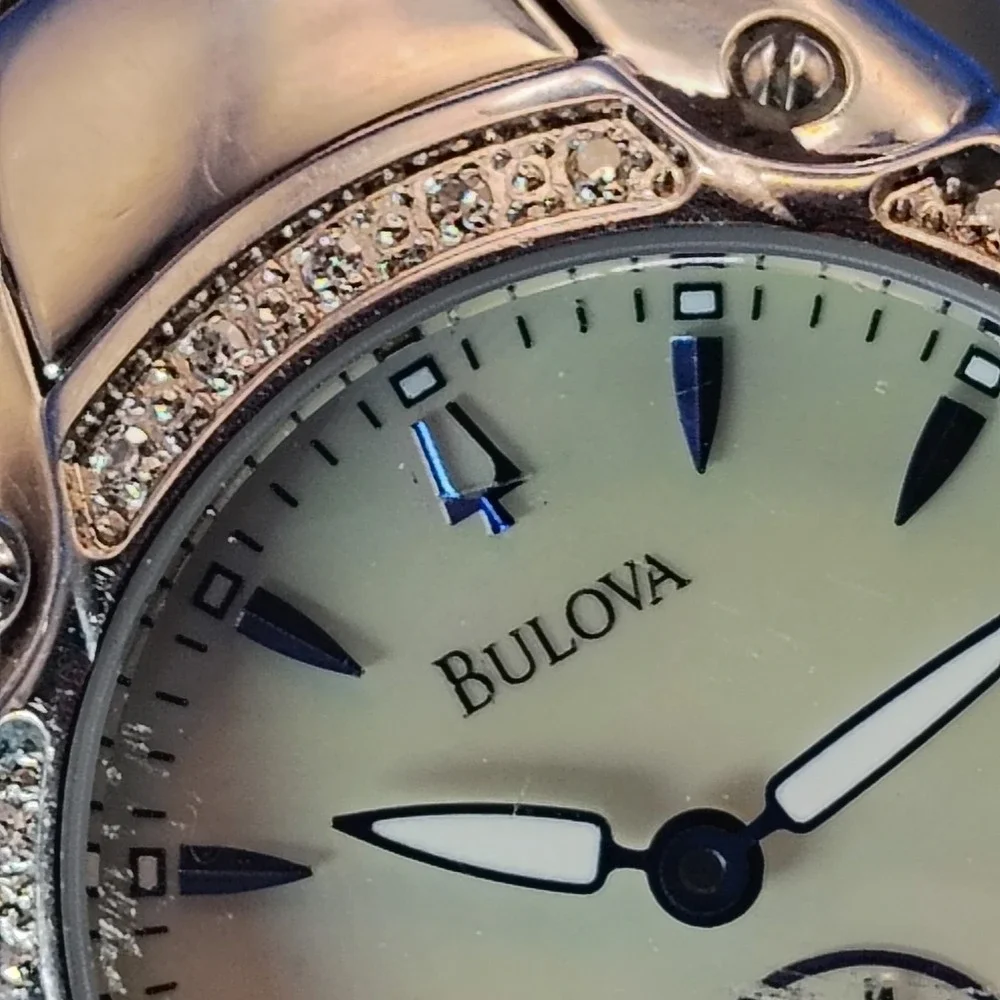 Vintage 2003 Bulova Genuine Diamond & Mother of Pearl 30mm Women's Quartz Watch